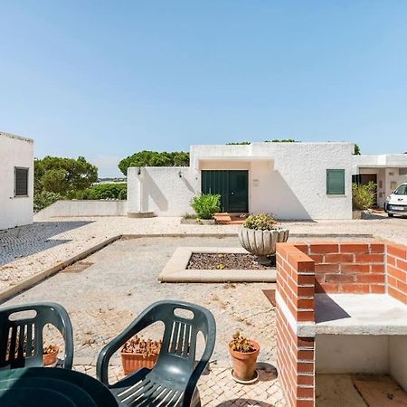 Sunny Villa With Golf Front View 빌라모라 외부 사진