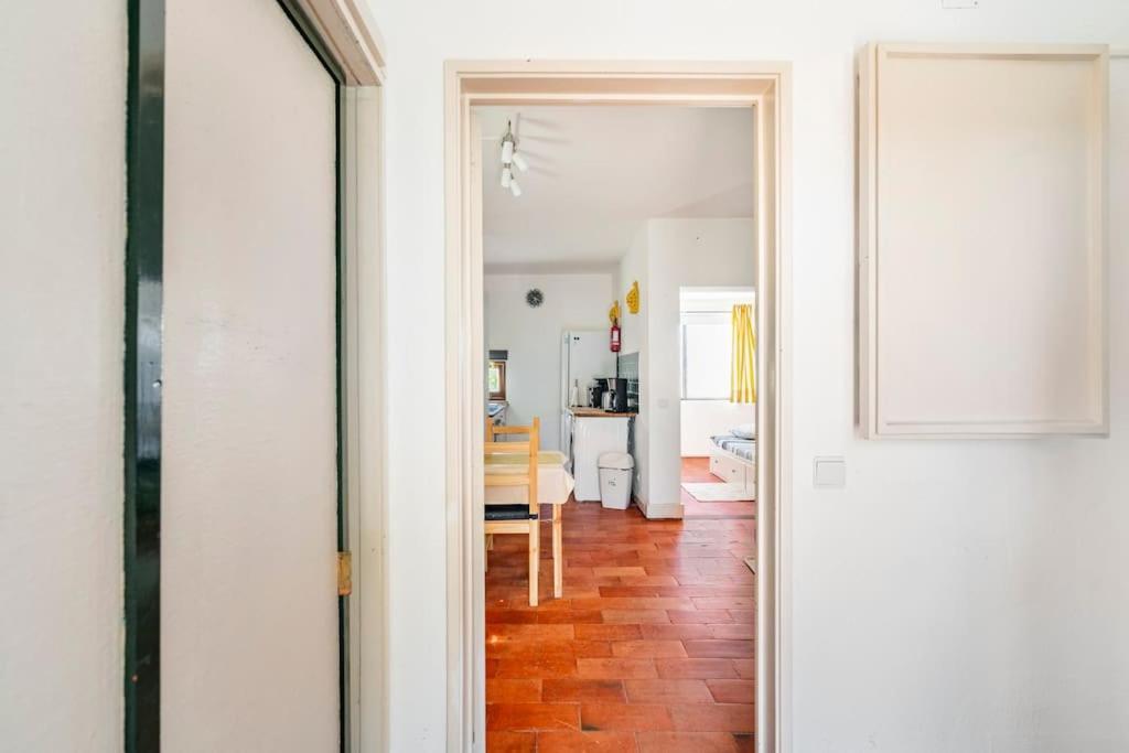 Sunny Villa With Golf Front View 빌라모라 외부 사진